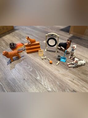 Small Pets Dog Training Playset - Orange, Cream, Black